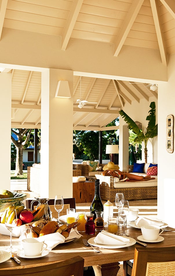 Outdoor dining area at Harbor Heights