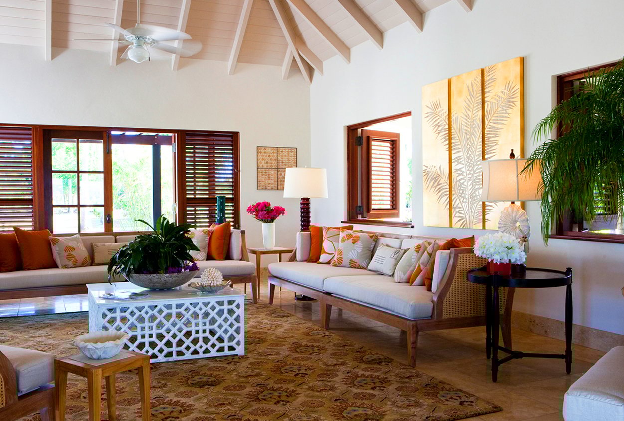 Seating area at Harbor Heights