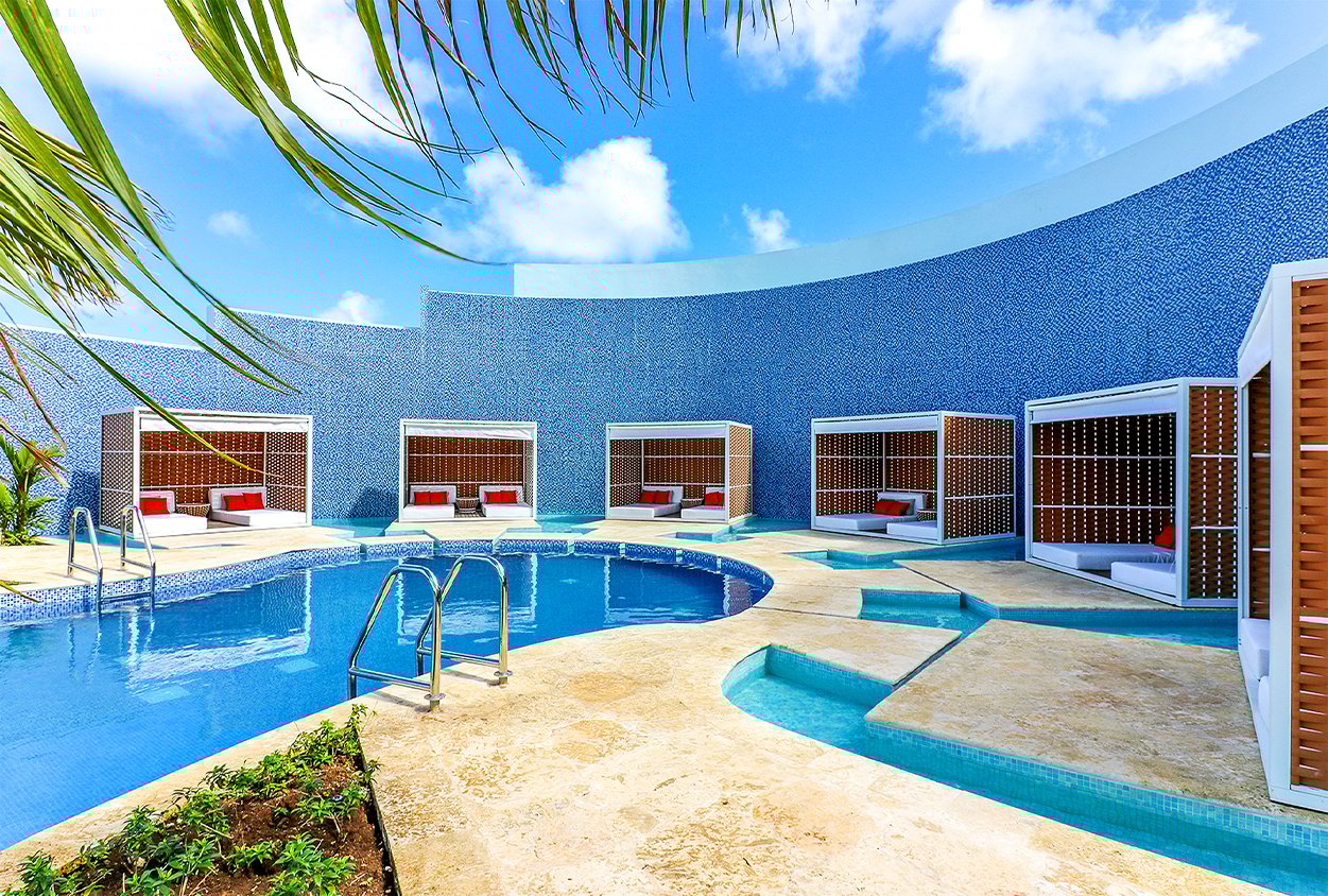 Pool and seating at The Harbor Club