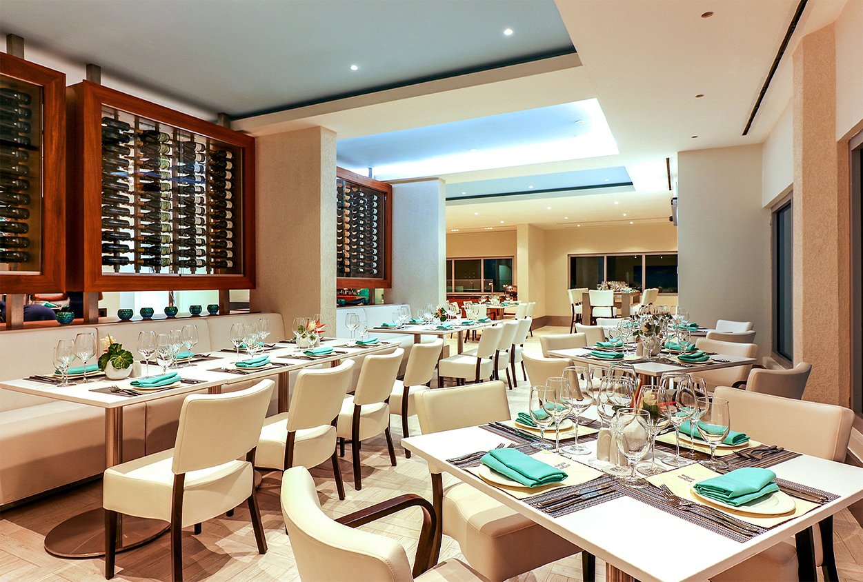 Dining area at The Harbor Club