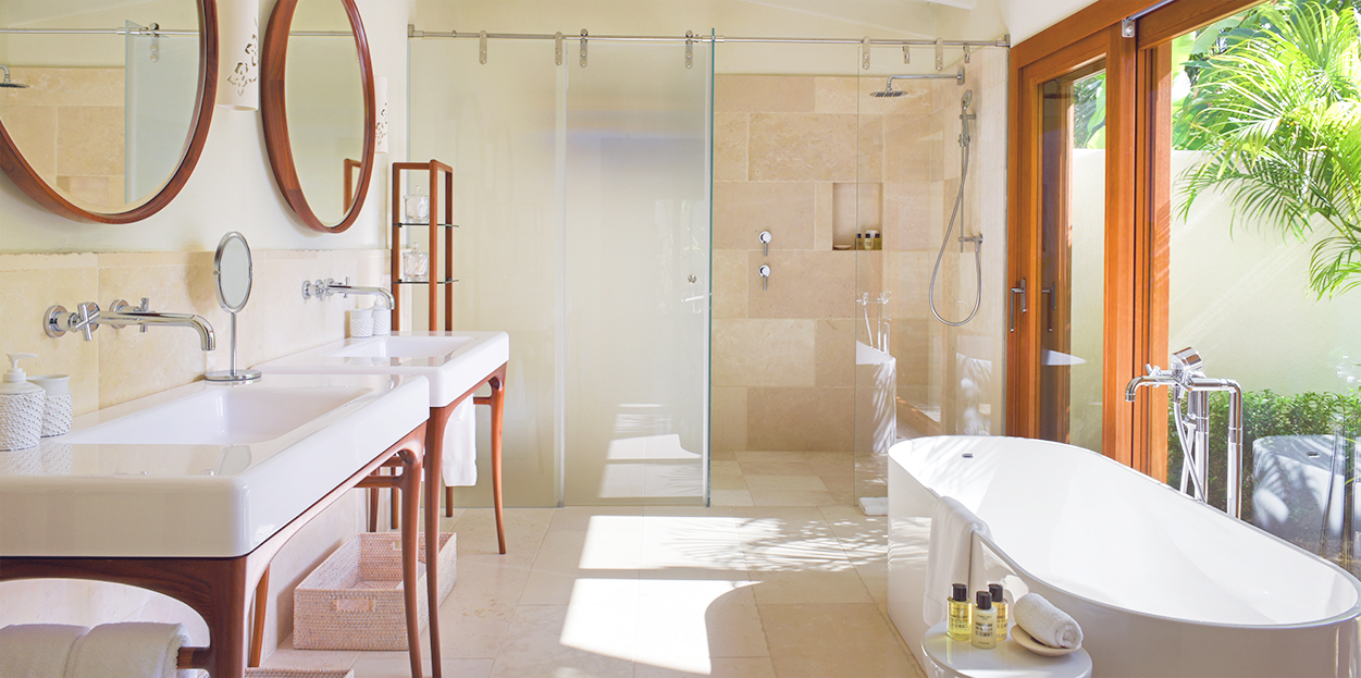 Bathroom Sinks and Tub