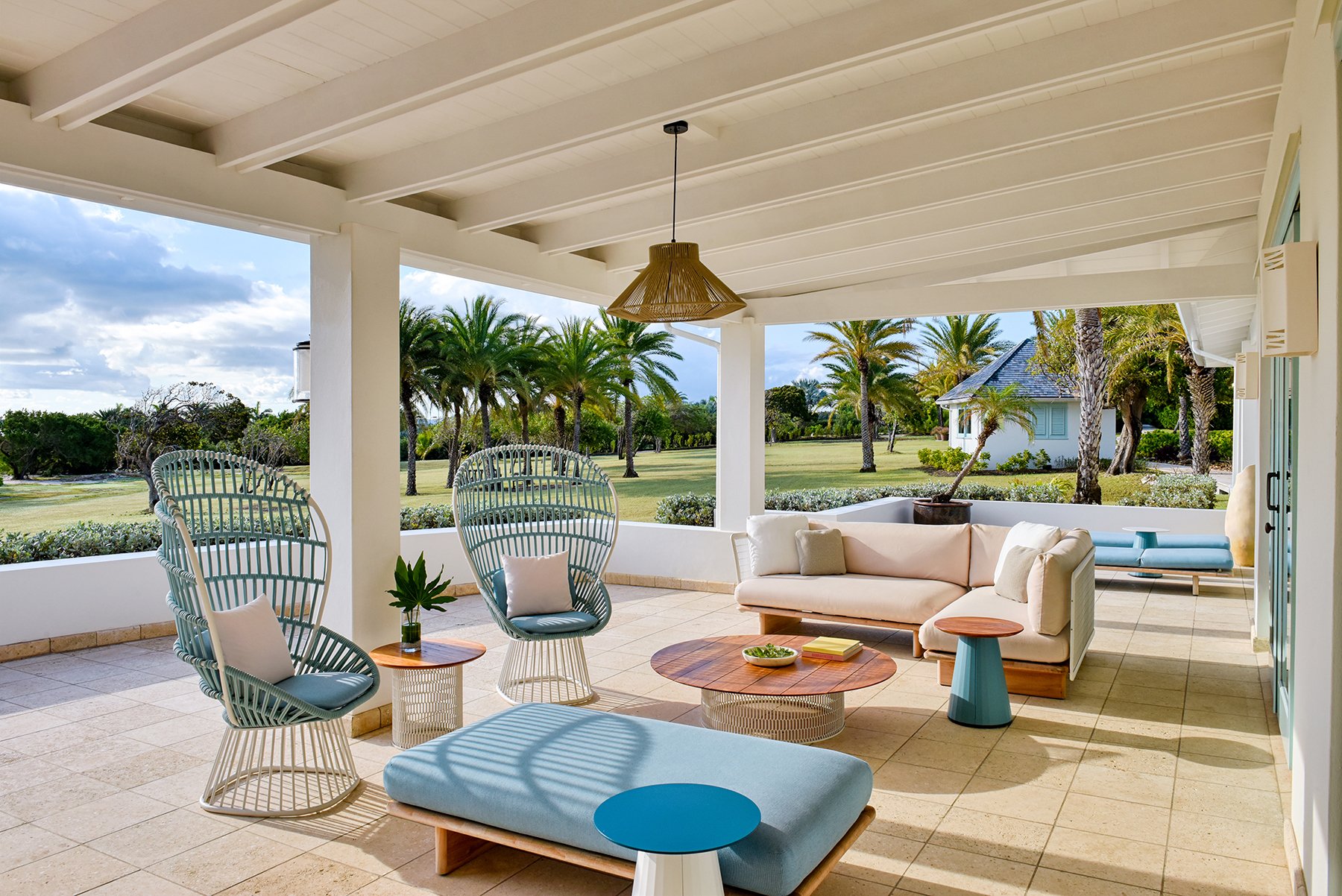 KHaydenIDCJumbyEvangelineLivingOutdoorBalcony2 KHaydenIDCJumbyEvangelineLivingOutdoorBalcony2