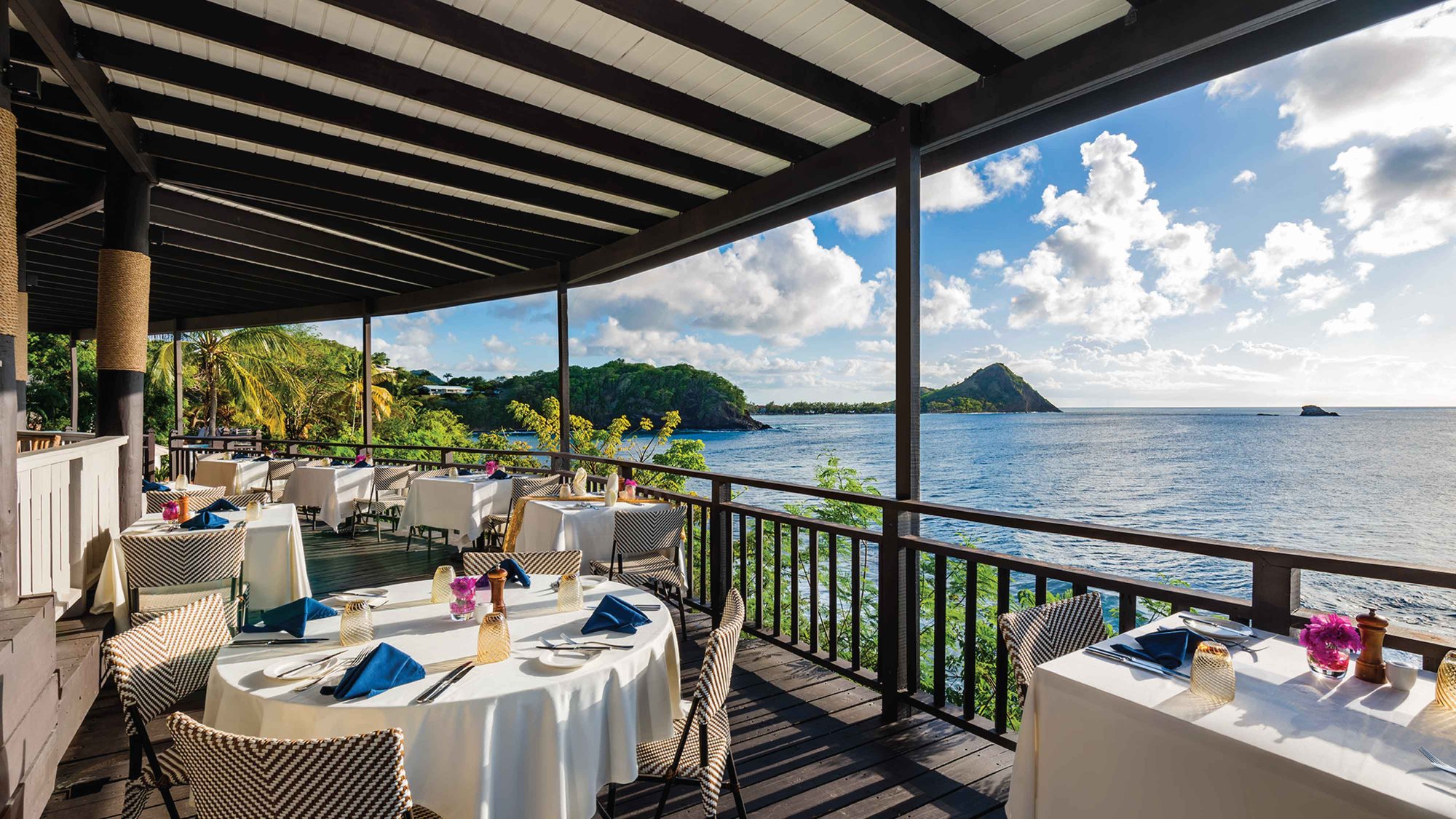 Studio-IDC---The-Cliff-at-Cap---Restaurant2